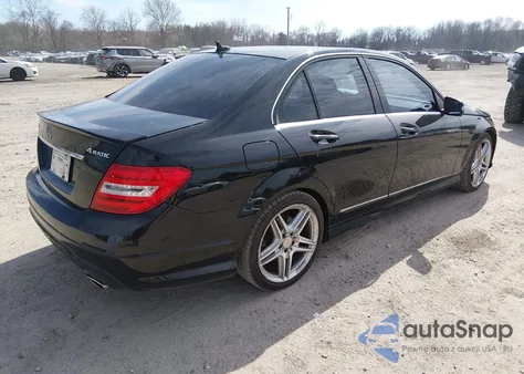 2013 Mercedes-Benz C 300 Sport 4Matic из США, поврежденный, VIN WDDGF8AB5DA879528